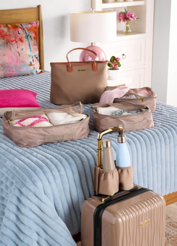 Luggage packing storage