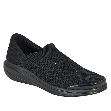 bzees slip on shoes