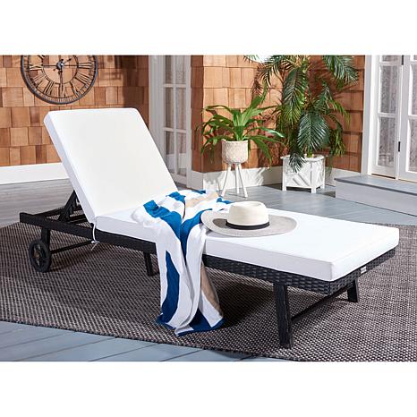 wicker outdoor patio table