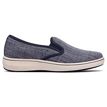 "As Is" Clarks Cloudsteppers BreezeSky Zoe Casual Canvas Slip-On Shoe