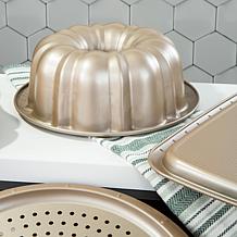 Balance 10.25" Fluted Nonstick Carbon Steel Cake Pan