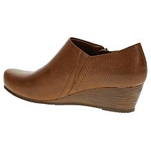 Baretraps Louise Wedge Shootie