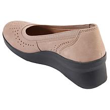 Clarks Collection Suttyn Kaylie Heritage Casual Slip-On Shoe