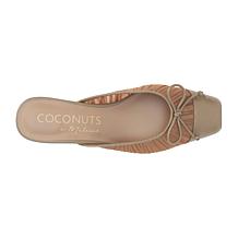 Coconuts by Matisse Geneva
Mule