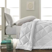 Hotel Laundry Medium Warmth All Season Down Alt Comforter - Full/Queen