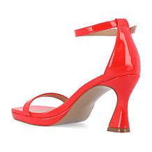 Journee Collection Women's Jeanne Pumps