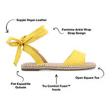 Journee Collection Womens Tru Comfort Foam Emelie Wide Width Sandal