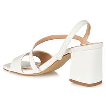 Journee Collection Women's Wide Width Lirryc Pump
