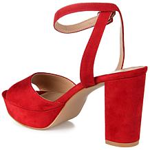 Journee Collection Women's Wide Width Nairri Pump