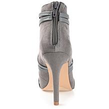Journee Collection Women's Wide Width Samara Bootie