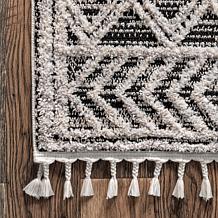 nuLOOM  2' 6" x 8' Ansley Moroccan Lattice Tassel Area Rug