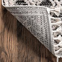 nuLOOM 6' 7" x 9' Ansley Moroccan Lattice Tassel Area Rug