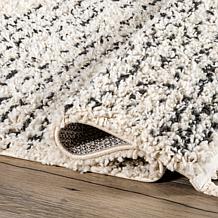 nuLOOM Bria Moroccan Shag Tasseled 3' x 5' Area Rug
