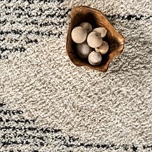 nuLOOM Bria Moroccan Shag Tasseled 6' 7" x 9' Area Rug