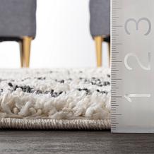 nuLOOM Mackie Moroccan Tasseled Shag 5' 3" x 7' 7" Area Rug 