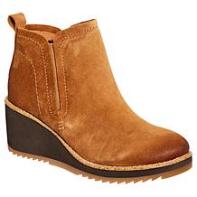 Sofft saige wedge sales boot