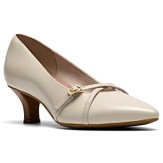 Clarks Collection Kepley Star Leather Pump
