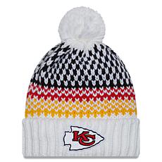 Women's New Era  White Kansas City Chiefs 2023 Sideline Cuffed Knit...
