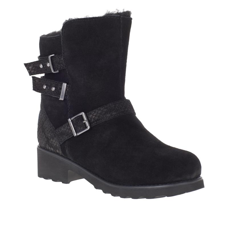 bearpaw pom pom boot neverwet