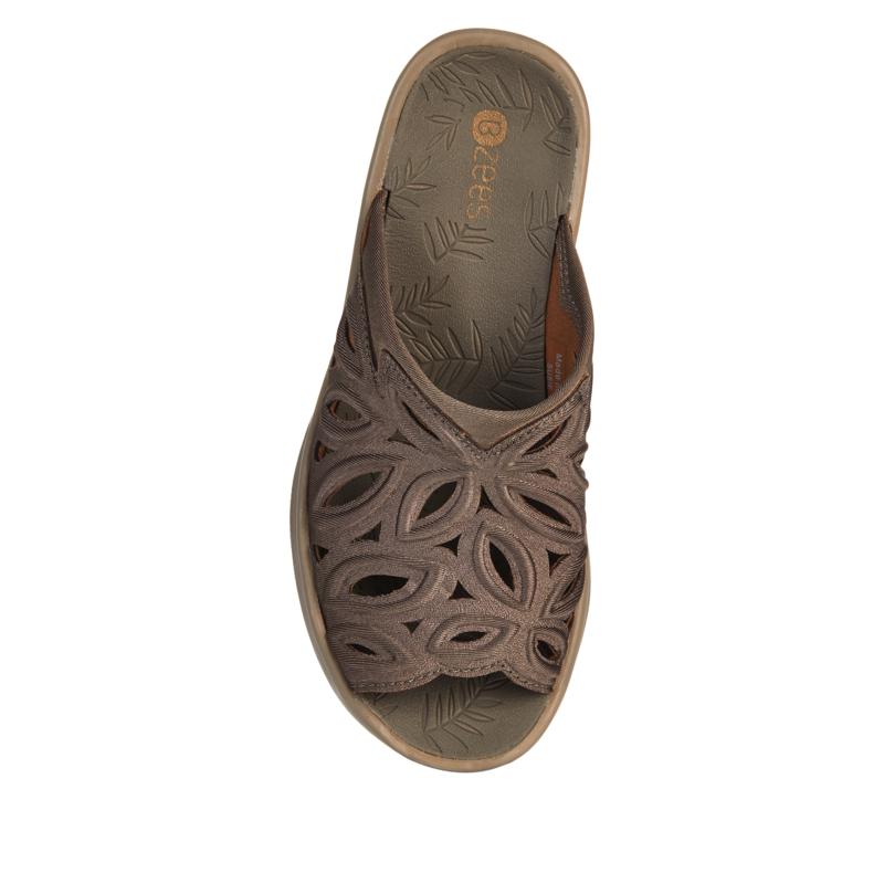 bzees susie wedge sandal