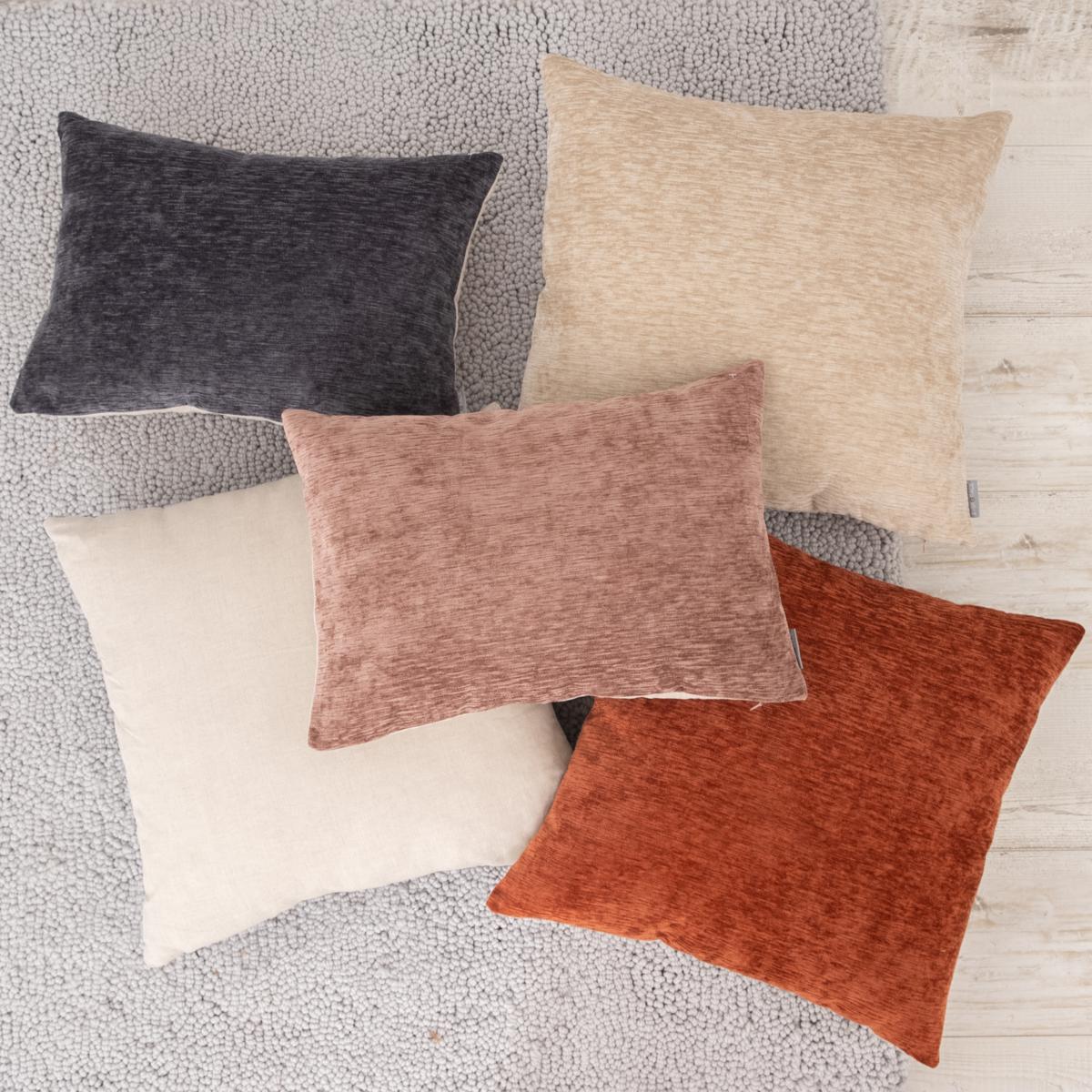 Faux Fur Throw Pillows with Adjustable Insert 18 x 18