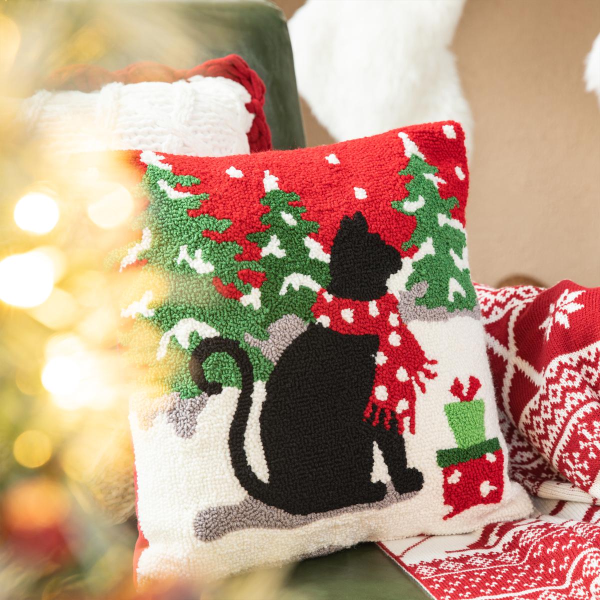 Black cat hotsell christmas pillow