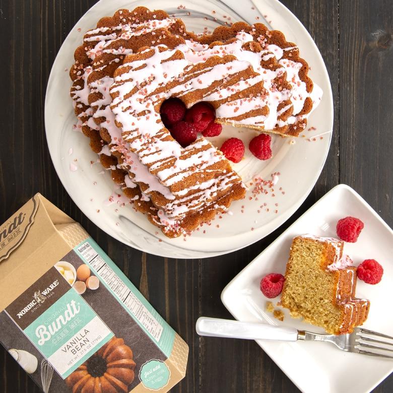 https://i04.hsncdn.com/is/image/HomeShoppingNetwork/rocs1200/nordic-ware-vanilla-bean-bundt-cake-mix-d-20210624125452~20204610w_alt3.jpg