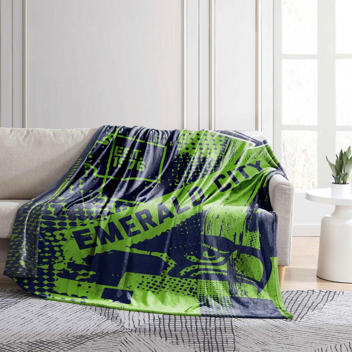 Logo Brands NFL Seattle Seahawks 60x80 Raschel Throw