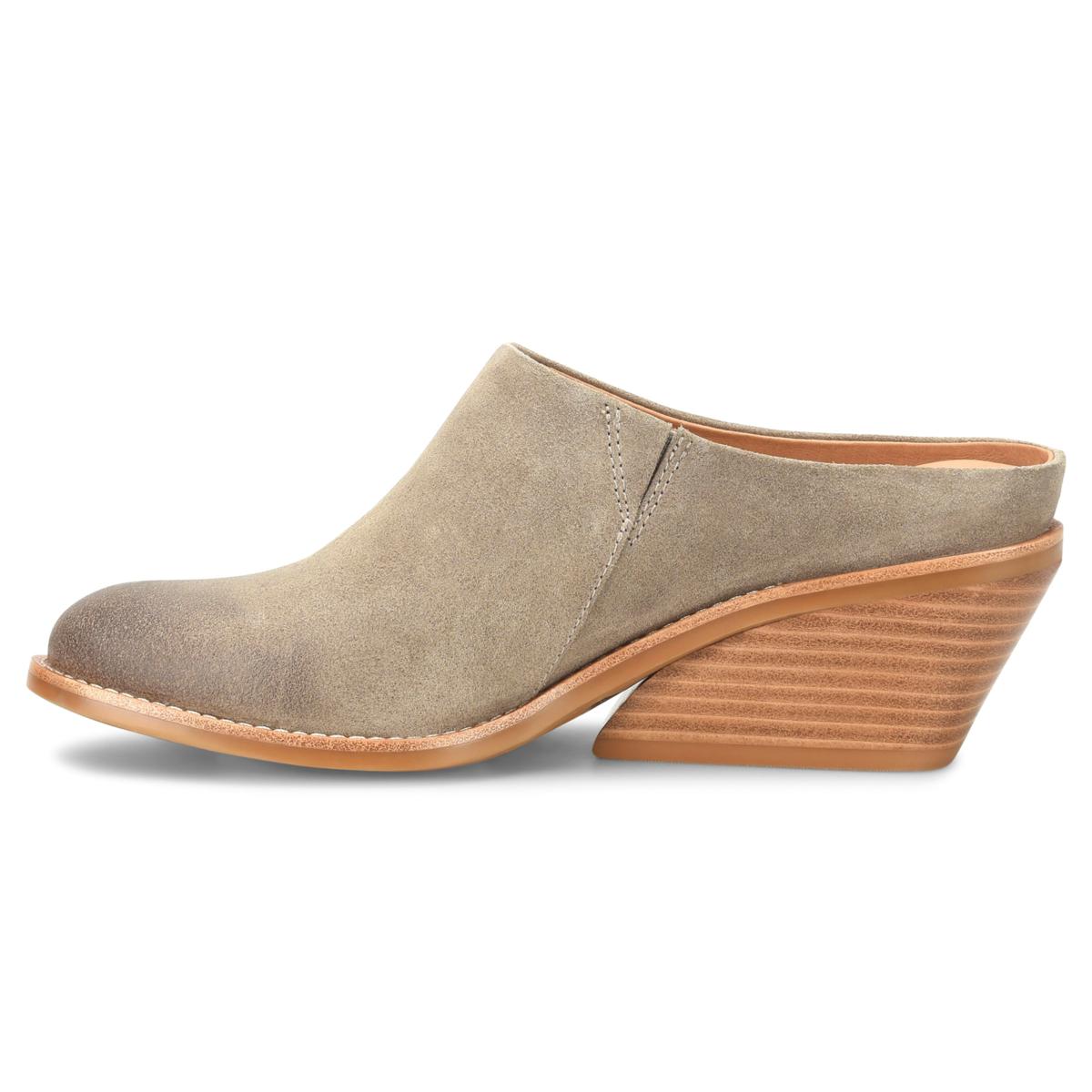 YUKI　CAROLYEN MULE (suede) DAZZLE MULE Black Suede Slip On Mule Shoes by CARVELA