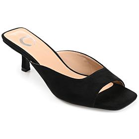 Journee Collection Larna Pump
