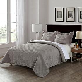 Lotus Home Stayclean Bacteria-Reducing Diamondesque Microfiber Quilt