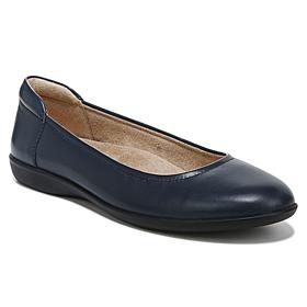 Naturalizer Flexy Round Toe Ballet Flat