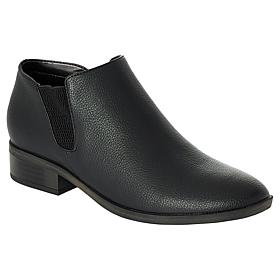 Naturalizer® Respect Zipper Bootie