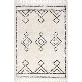 nuLOOM Mackie Moroccan Tasseled Shag 5' 3" x 7' 7" Area Rug 