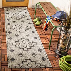 Safavieh Courtyard Aidan 2'-3" X 8' Indoor/Outdoor Rug
